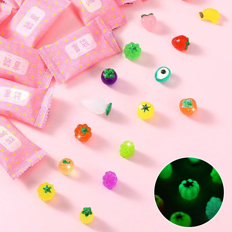 【D002】Lucky Bags （Fruit Charms with Night glow）- Open  in live